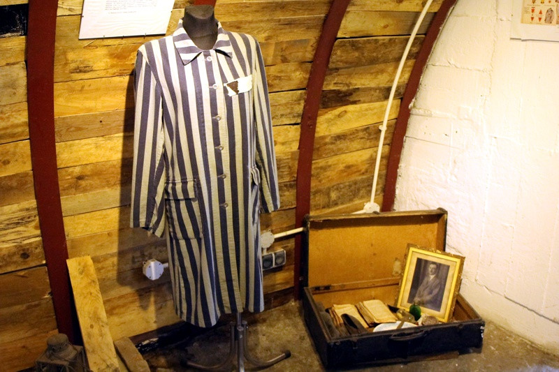 Wystawy, prelekcje i wycieczka z pochodniami po Starej Fabryce [foto]