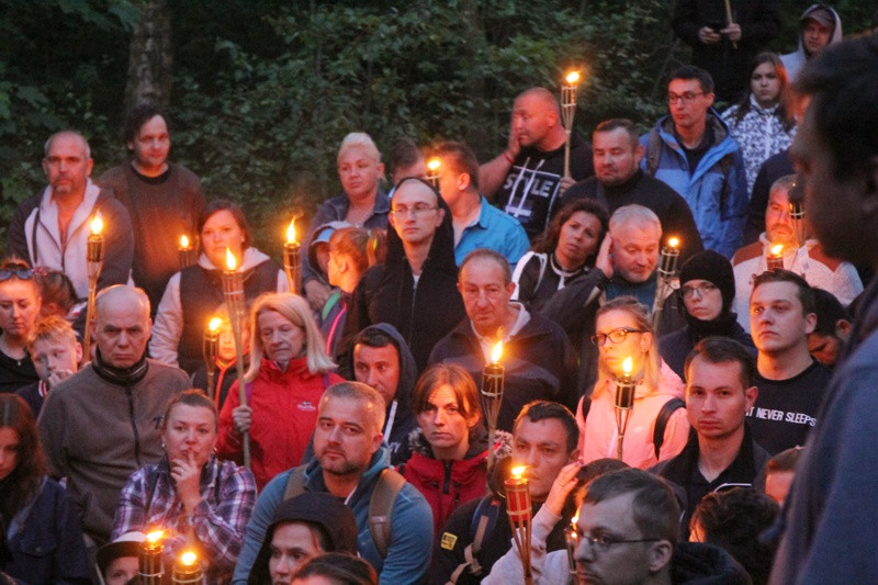Wystawy, prelekcje i wycieczka z pochodniami po Starej Fabryce [foto]