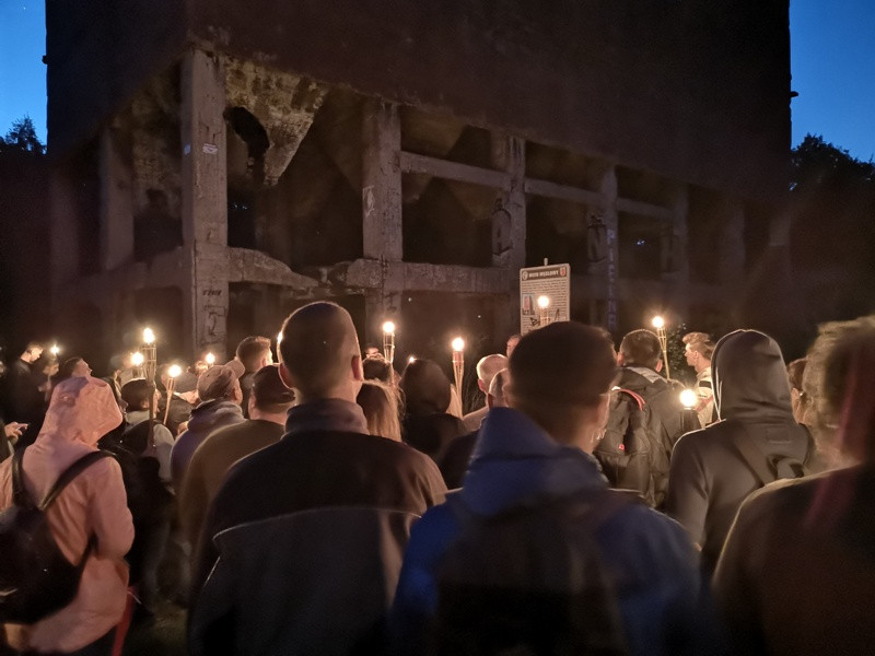 Wystawy, prelekcje i wycieczka z pochodniami po Starej Fabryce [foto]