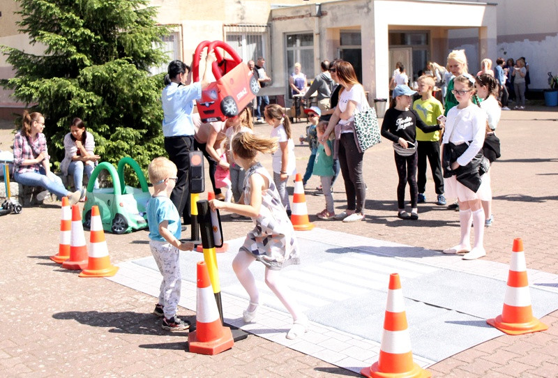 Święto szkoły nr 8 w Policach [foto]