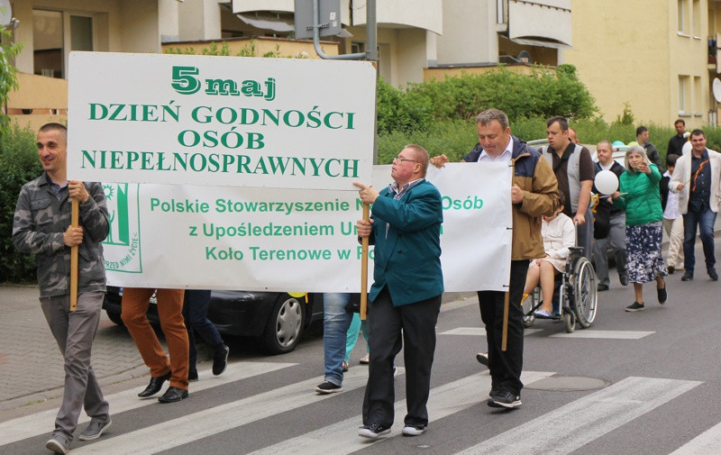Dzień Godności Osoby Niepełnosprawnej Intelektualnie oraz 15 urodziny ŚDS [foto]