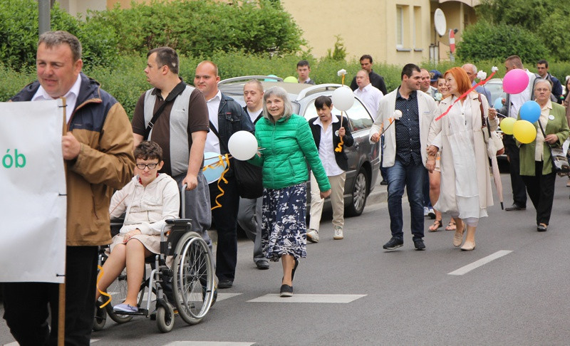 Dzień Godności Osoby Niepełnosprawnej Intelektualnie oraz 15 urodziny ŚDS [foto]