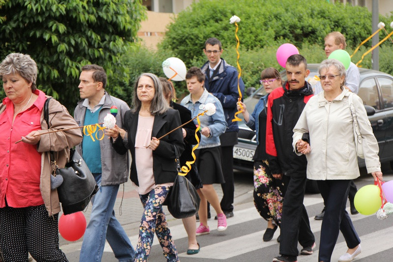 Dzień Godności Osoby Niepełnosprawnej Intelektualnie oraz 15 urodziny ŚDS [foto]