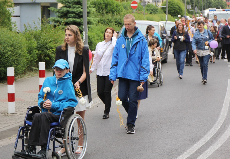 Dzień Godności Osoby Niepełnosprawnej Intelektualnie oraz 15 urodziny ŚDS [foto]