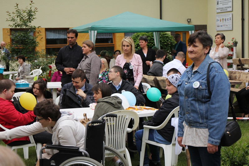 Dzień Godności Osoby Niepełnosprawnej Intelektualnie oraz 15 urodziny ŚDS [foto]