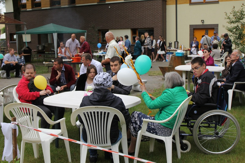 Dzień Godności Osoby Niepełnosprawnej Intelektualnie oraz 15 urodziny ŚDS [foto]