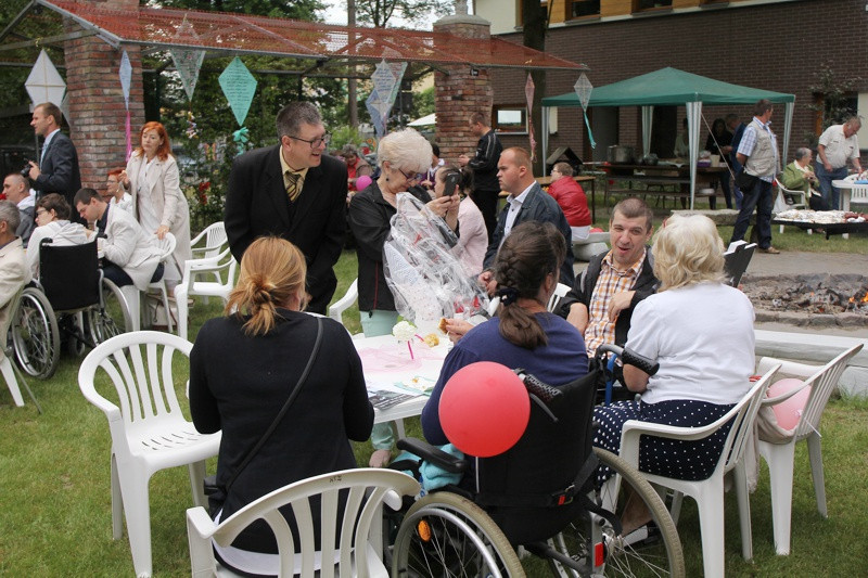 Dzień Godności Osoby Niepełnosprawnej Intelektualnie oraz 15 urodziny ŚDS [foto]