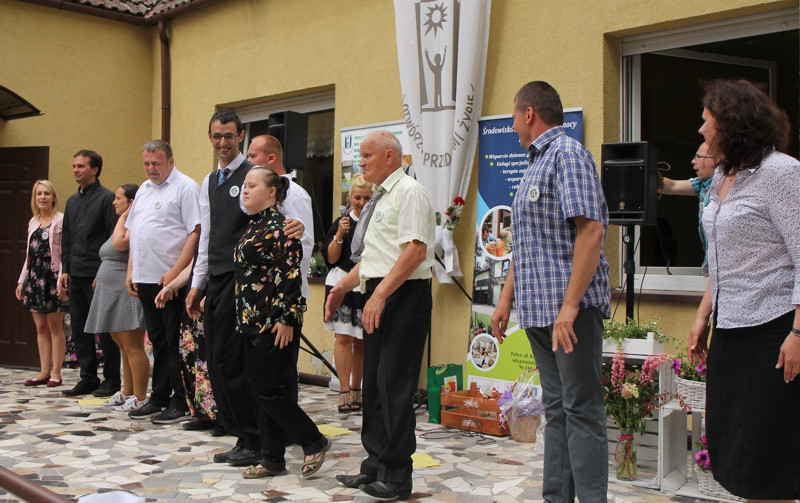 Dzień Godności Osoby Niepełnosprawnej Intelektualnie oraz 15 urodziny ŚDS [foto]