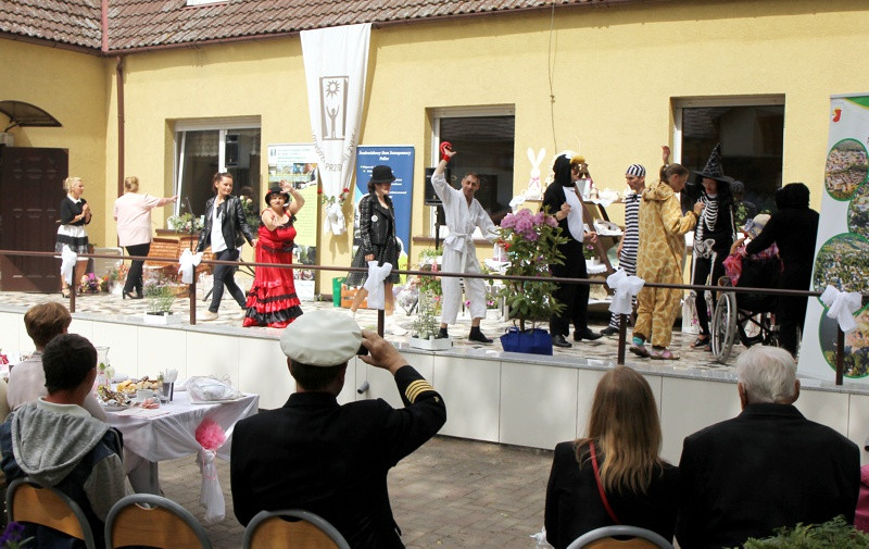 Dzień Godności Osoby Niepełnosprawnej Intelektualnie oraz 15 urodziny ŚDS [foto]