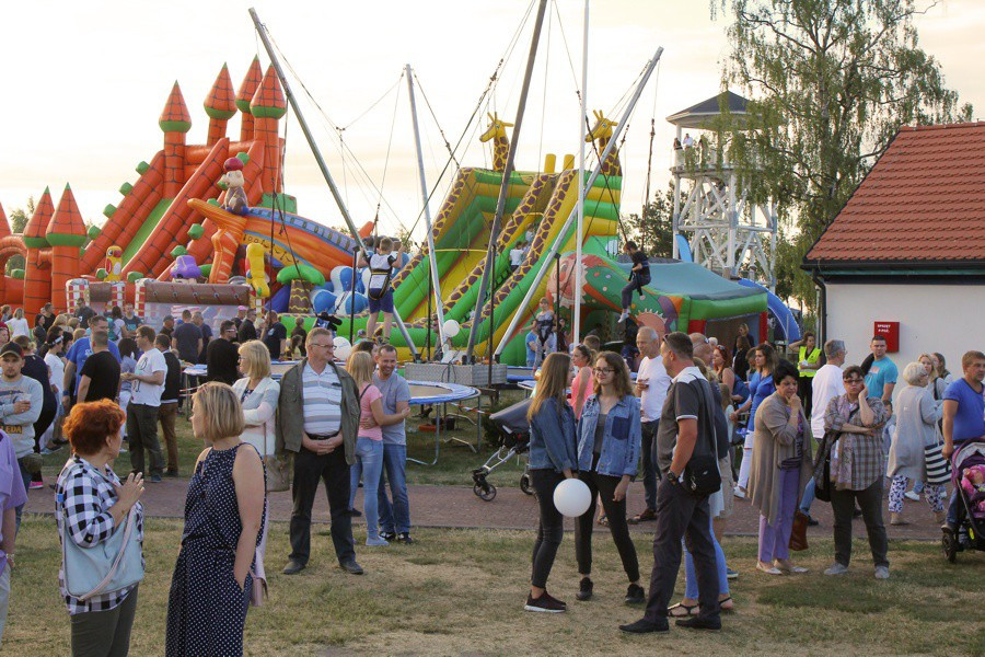 Dzień Chemika w Trzebieży - na scenie wystąpili: Łąki Łan, Sarsa i Stachursky [foto]