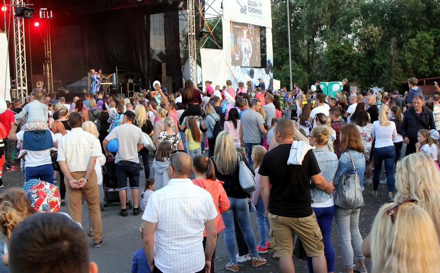 Dzień Chemika w Trzebieży - na scenie wystąpili: Łąki Łan, Sarsa i Stachursky [foto]