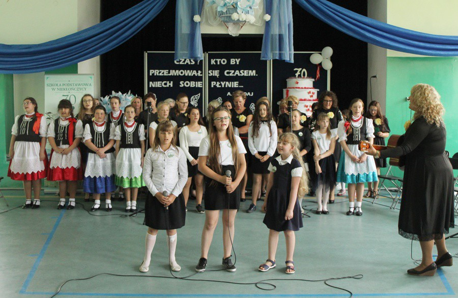 70-lecie szkoły w Niekłończycy [foto]
