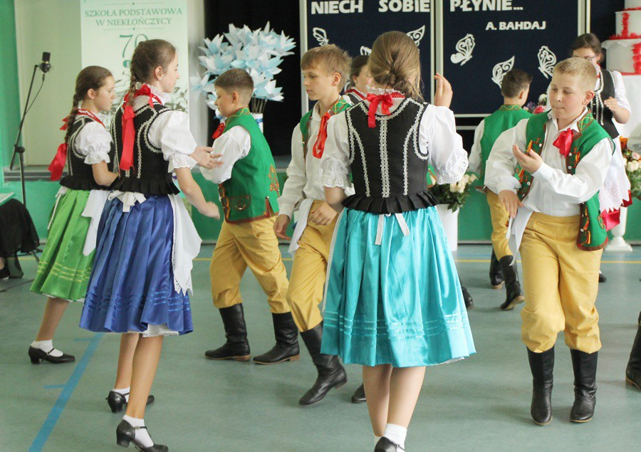 70-lecie szkoły w Niekłończycy [foto]