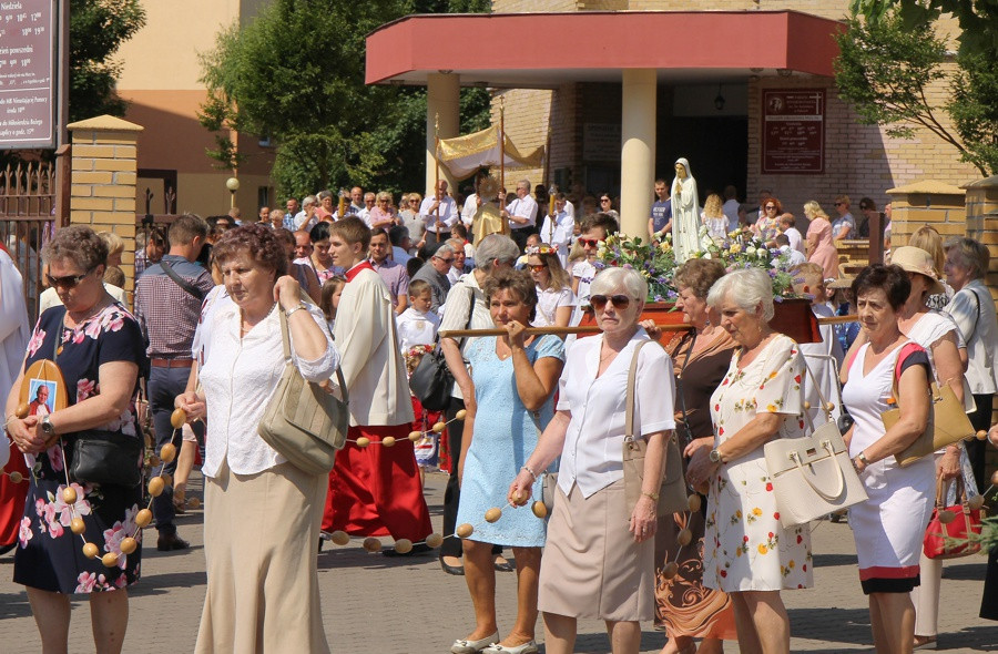 Boże Ciało w parafii pw. św. Kazimierza w Policach [foto]