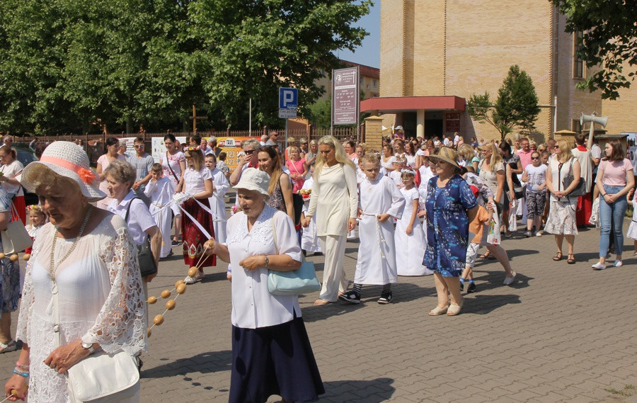 Boże Ciało w parafii pw. św. Kazimierza w Policach [foto]
