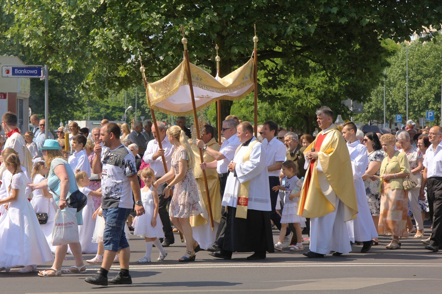 Boże Ciało w parafii pw. św. Kazimierza w Policach [foto]
