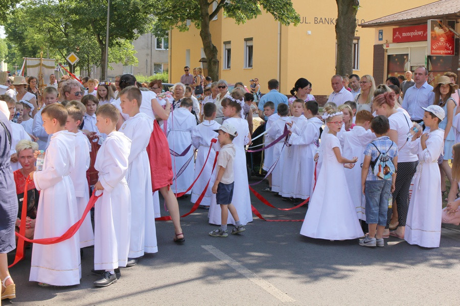 Boże Ciało w parafii pw. św. Kazimierza w Policach [foto]