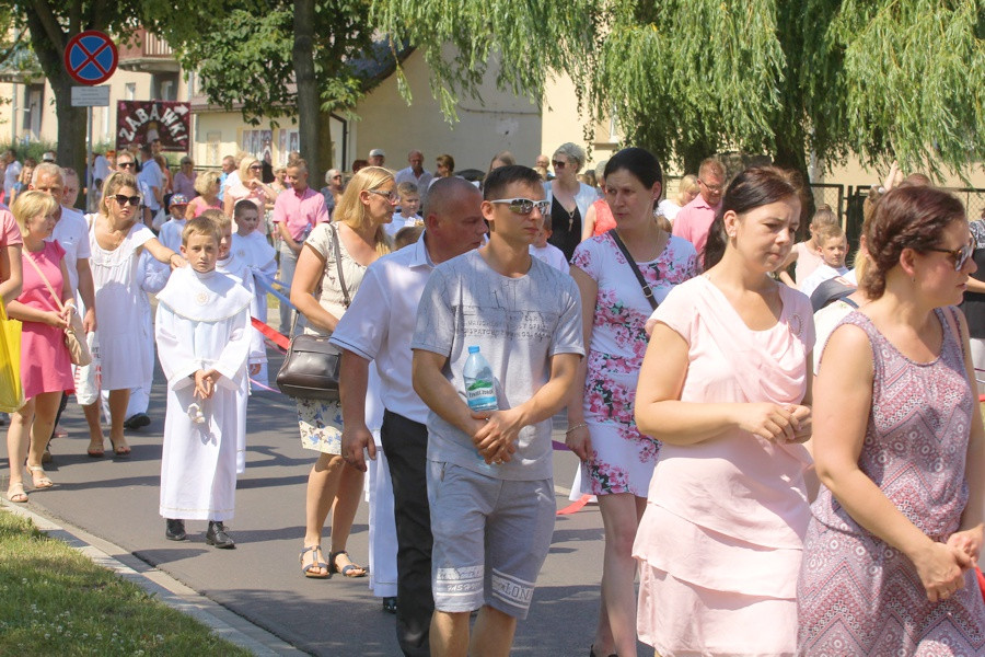 Boże Ciało w parafii pw. św. Kazimierza w Policach [foto]