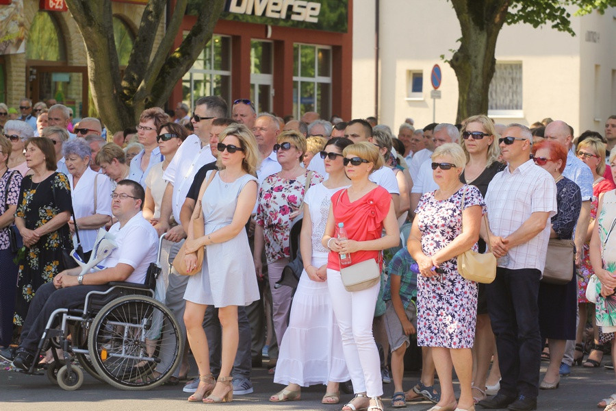 Boże Ciało w parafii pw. św. Kazimierza w Policach [foto]
