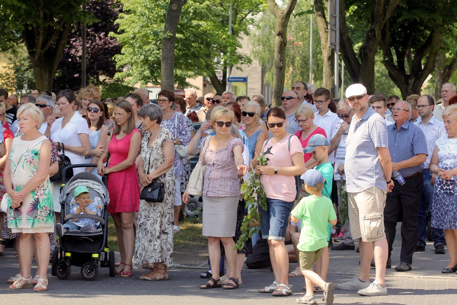 Boże Ciało w parafii pw. św. Kazimierza w Policach [foto]