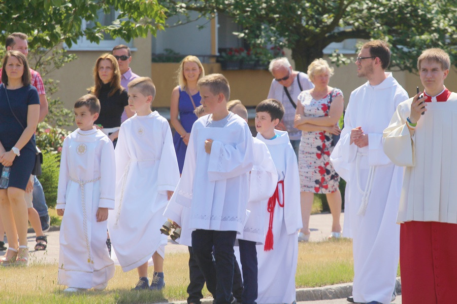 Boże Ciało w parafii pw. św. Kazimierza w Policach [foto]