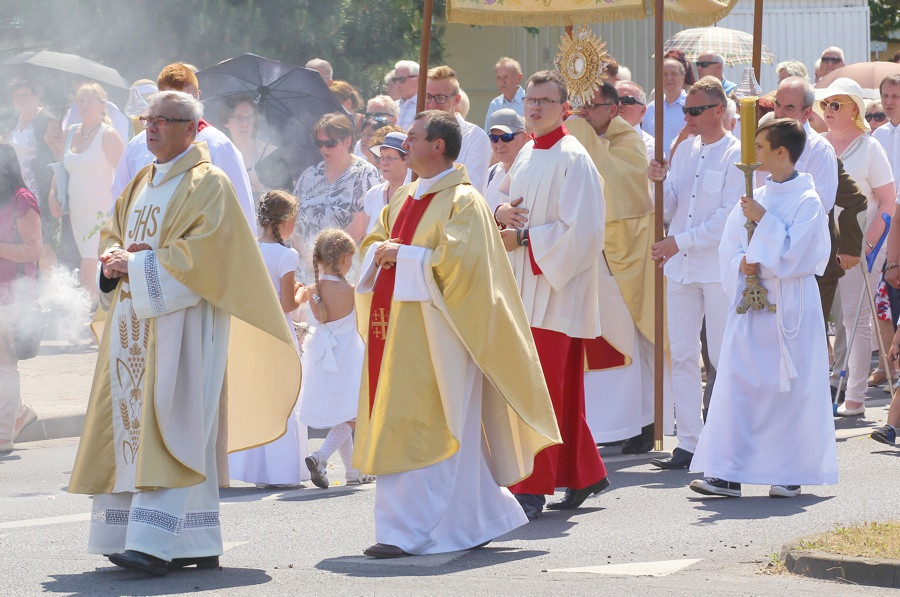 Boże Ciało w parafii pw. św. Kazimierza w Policach [foto]