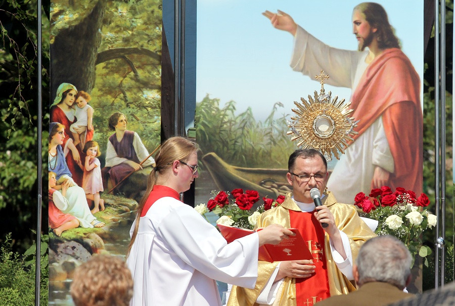 Boże Ciało w parafii pw. św. Kazimierza w Policach [foto]