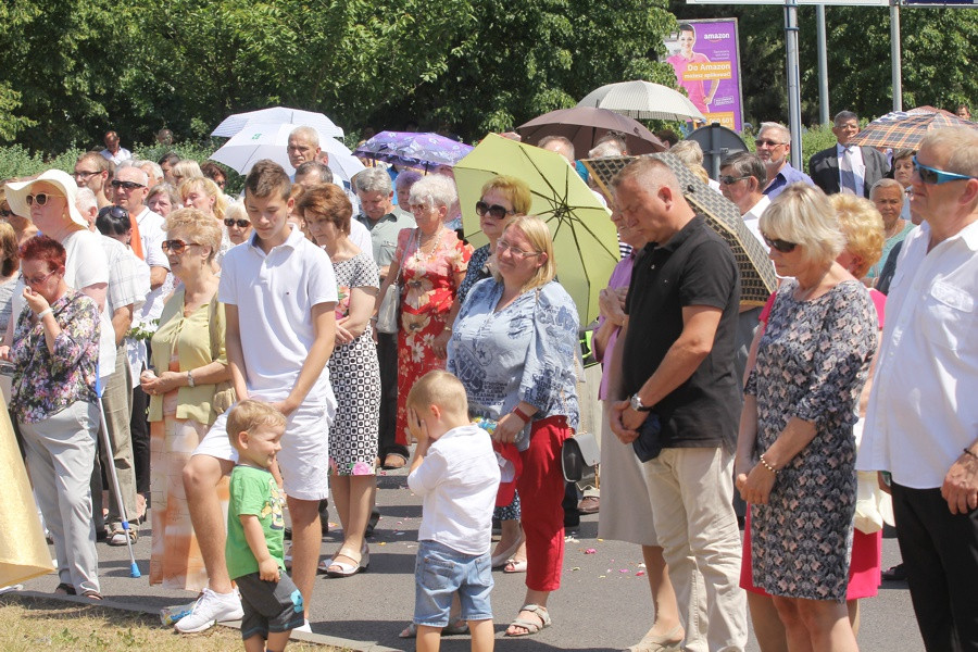 Boże Ciało w parafii pw. św. Kazimierza w Policach [foto]