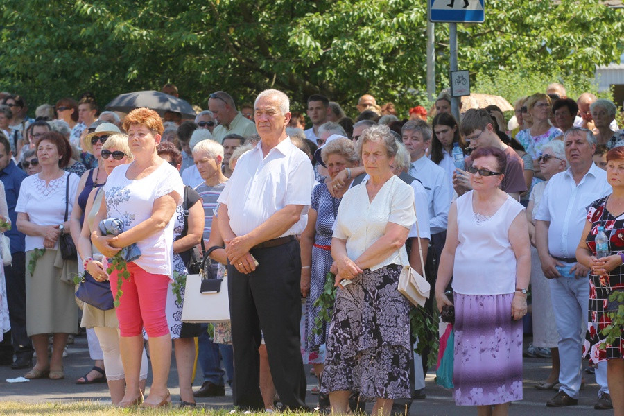Boże Ciało w parafii pw. św. Kazimierza w Policach [foto]