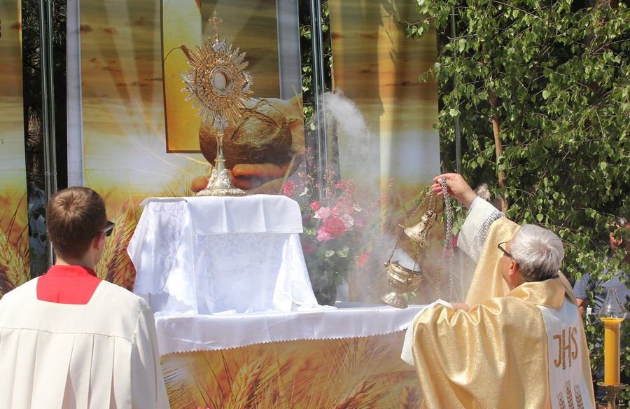 Boże Ciało w parafii pw. św. Kazimierza w Policach [foto]