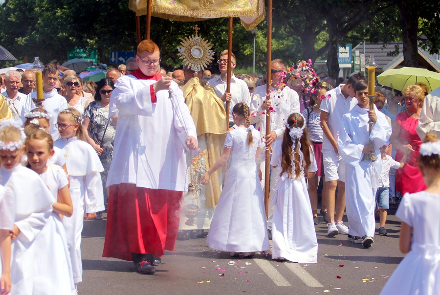Boże Ciało w parafii pw. św. Kazimierza w Policach [foto]