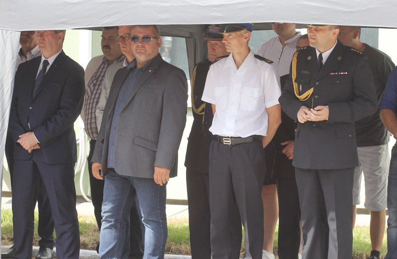 Strażacy z Grupy Azoty w Policach otrzymali sztandar i nowy samochód [foto]