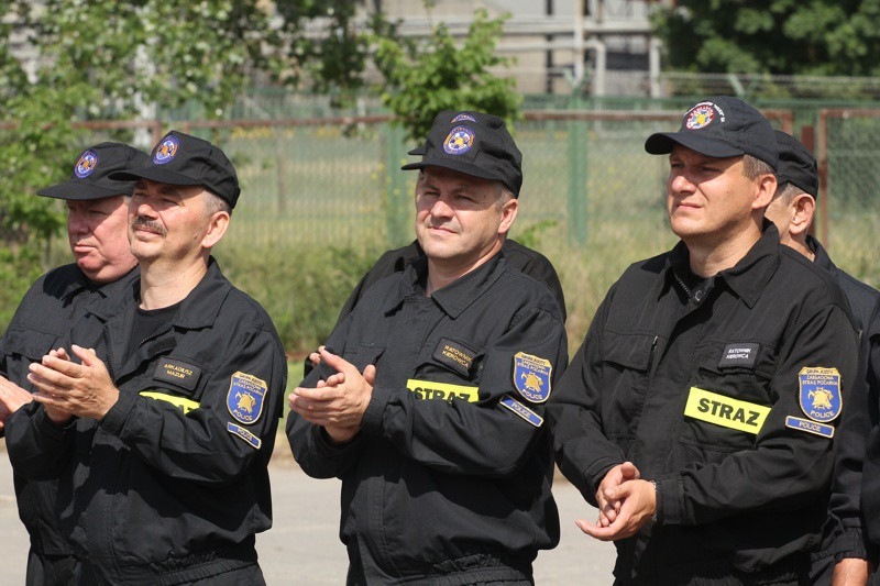 Strażacy z Grupy Azoty w Policach otrzymali sztandar i nowy samochód [foto]