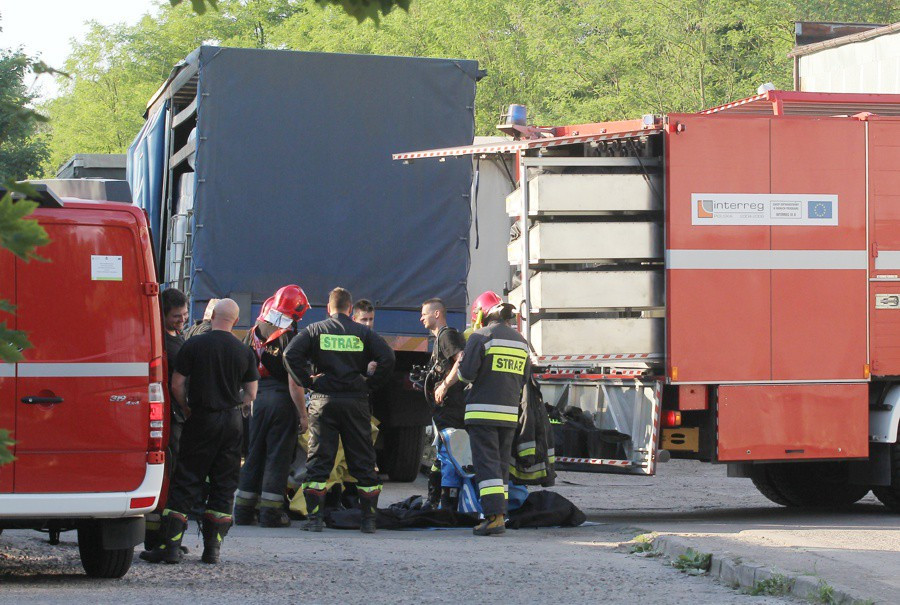 Pożar na terenie hurtowni chemicznej [foto]
