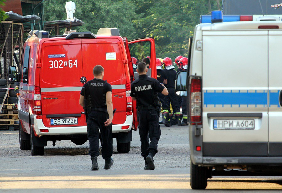 Pożar na terenie hurtowni chemicznej [foto]