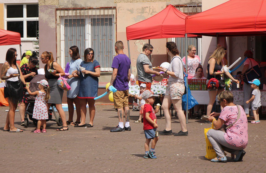Biało-czerwone balony w setną rocznicę odzyskania niepodległości [foto]