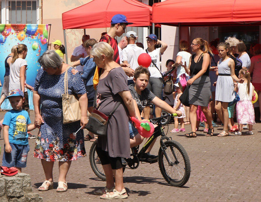 Biało-czerwone balony w setną rocznicę odzyskania niepodległości [foto]
