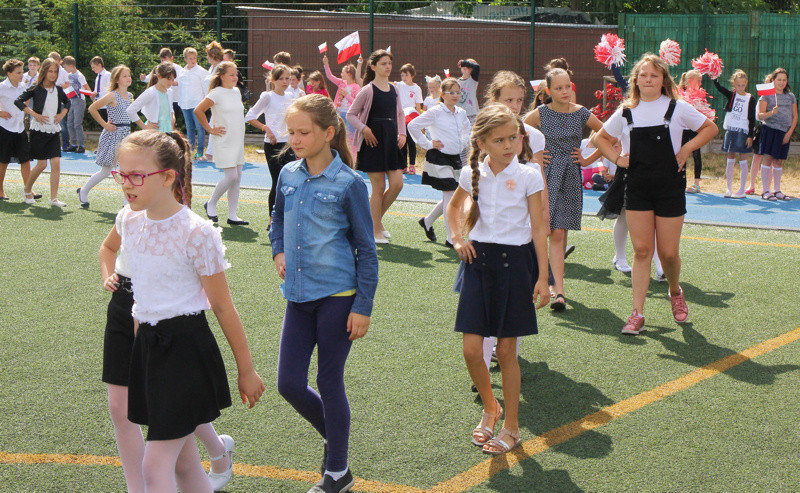 Poloneza czas zacząć... wyjątkowa lekcja w SP 1 [foto/wideo]