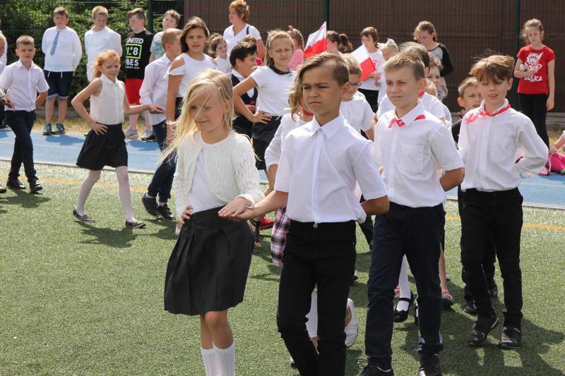 Poloneza czas zacząć... wyjątkowa lekcja w SP 1 [foto/wideo]