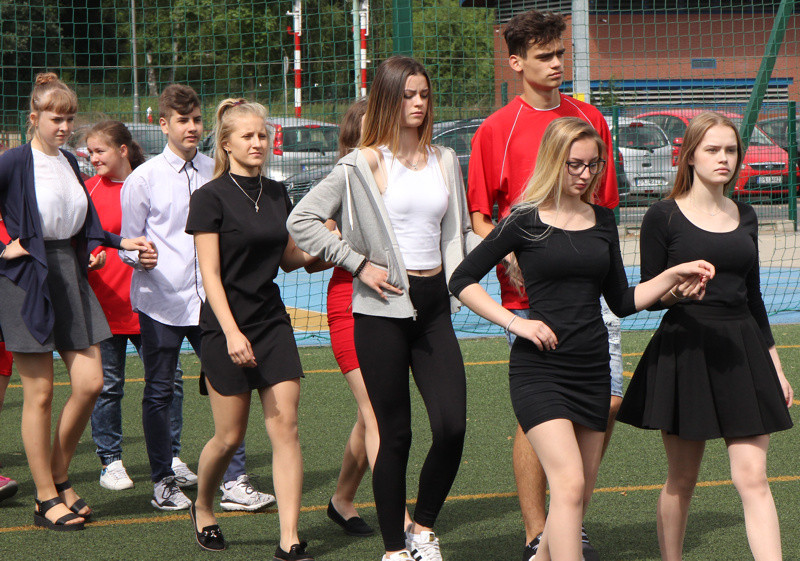 Poloneza czas zacząć... wyjątkowa lekcja w SP 1 [foto/wideo]