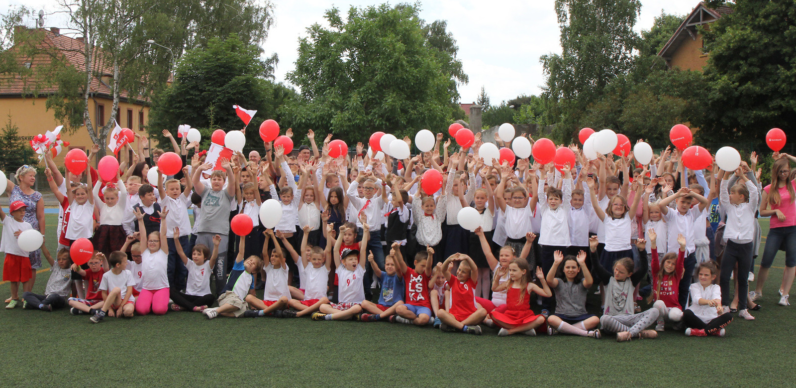 Poloneza czas zacząć... wyjątkowa lekcja w SP 1 [foto/wideo]