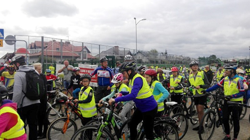 Około 300 rowerzystów podczas Mierzyńskiego Rodzinnego Rajdu Rowerowego [foto]