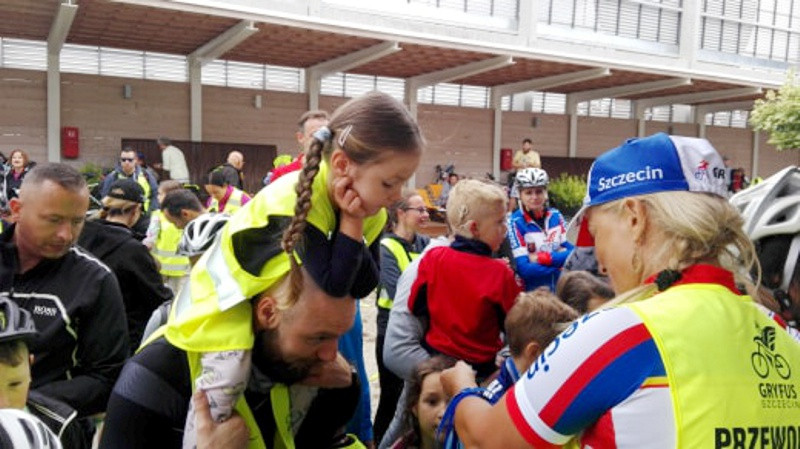 Około 300 rowerzystów podczas Mierzyńskiego Rodzinnego Rajdu Rowerowego [foto]