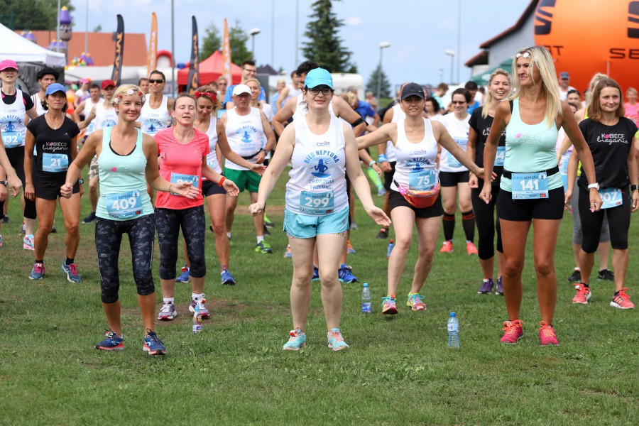 III BIEG NEPTUNA. 650 zawodników na starcie biegu w Trzebieży [foto]