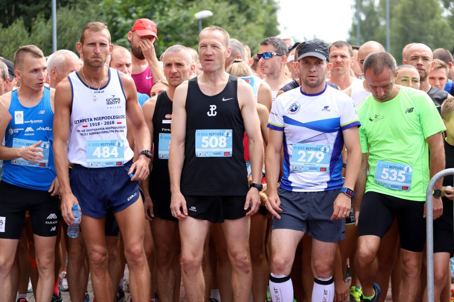 III BIEG NEPTUNA. 650 zawodników na starcie biegu w Trzebieży [foto]