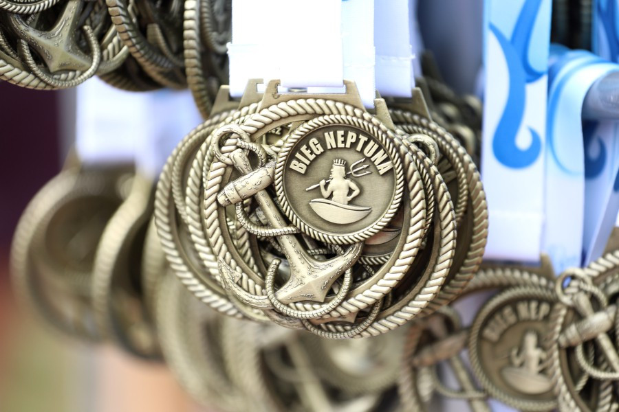 III BIEG NEPTUNA. 650 zawodników na starcie biegu w Trzebieży [foto]