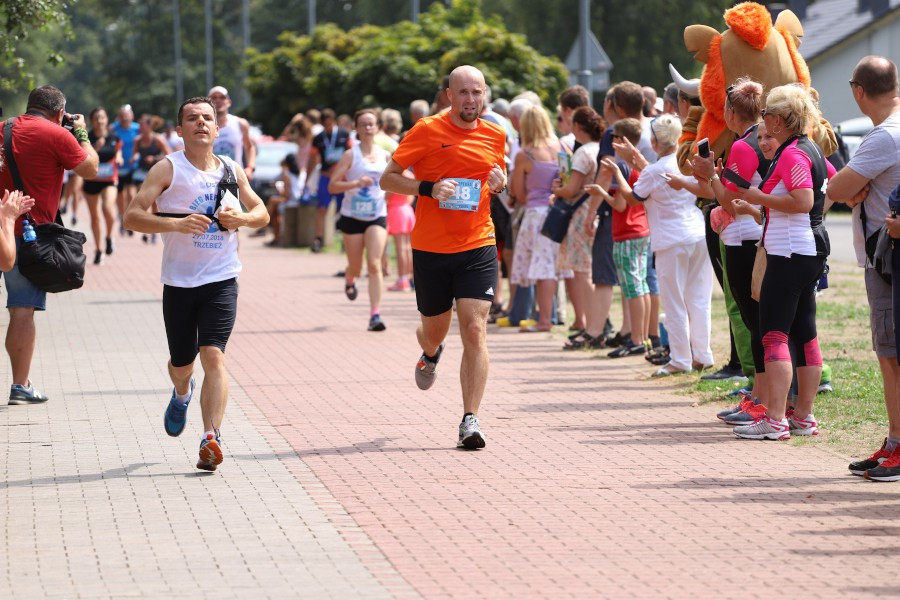 III BIEG NEPTUNA. 650 zawodników na starcie biegu w Trzebieży [foto]