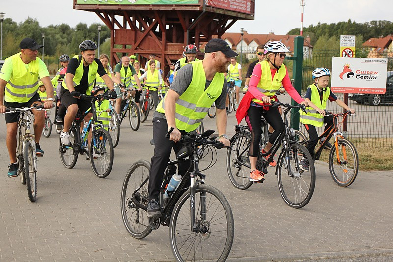 Rodzinny rajd rowerowy w Mierzynie [zdjęcia]