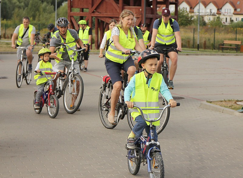 Rodzinny rajd rowerowy w Mierzynie [zdjęcia]