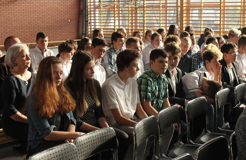 Uroczystości 100-lecia odzyskania przez Polskę niepodległości w filii SP8 [foto]